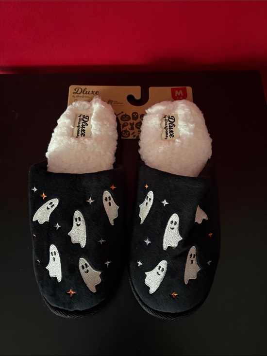 dearfoams Shoes - Women’s Black Ghost Cozy Slip-Ons